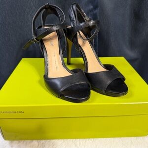 Gianni Bini Women’s Size 7 Black Strappy Open Toe High Heel Sandals Stiletto